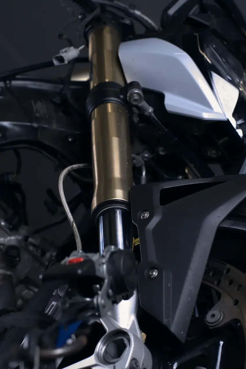 Vista verticale dell'accesso alla testata BMW S 1000 R
