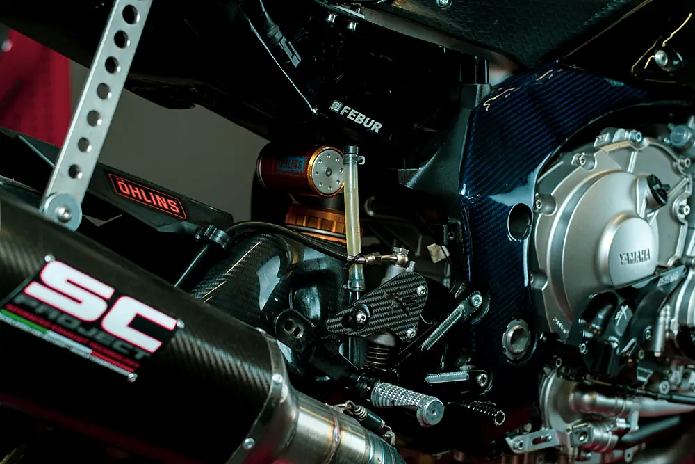 Öhlins TTX 36 installato sulla Yamaha R1 prima della revisione