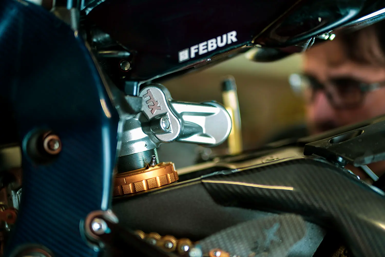 Verifica degli attacchi del monoammortizzatore Öhlins TTX 36